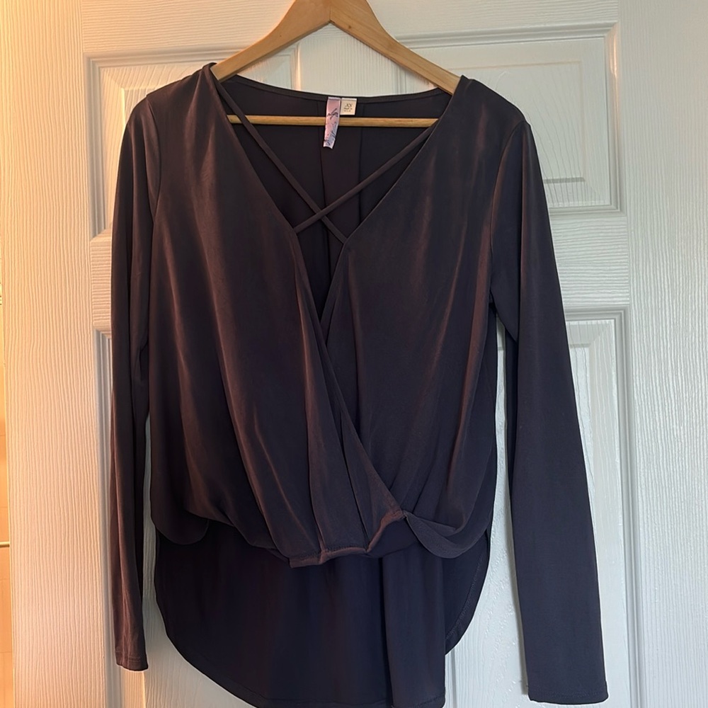 Alya purple, low cut blouse